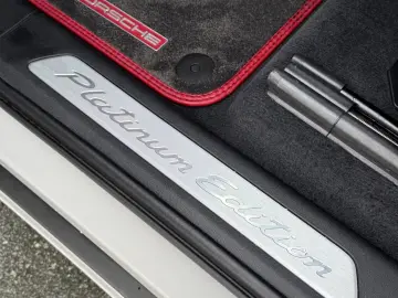 PORSCHE Cayenne Coupe Platinum Edition INNO HAL SPORTABG