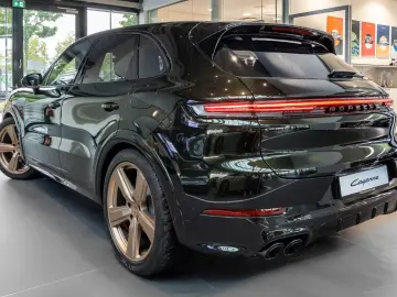 Porsche Cayenne E-Hybrid darkolive Beige Massage HeadUp 22