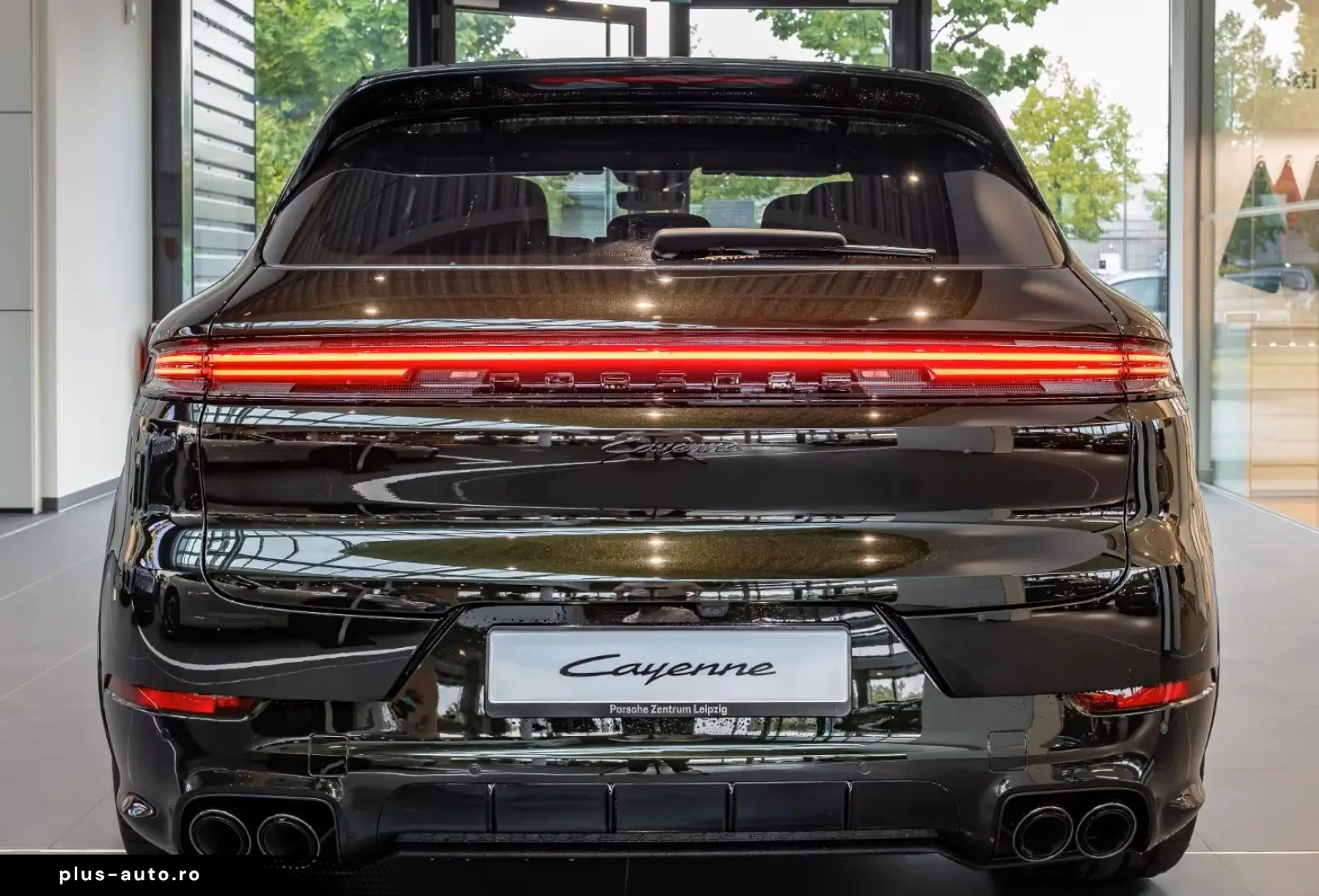 Porsche Cayenne E-Hybrid darkolive Beige Massage HeadUp 22