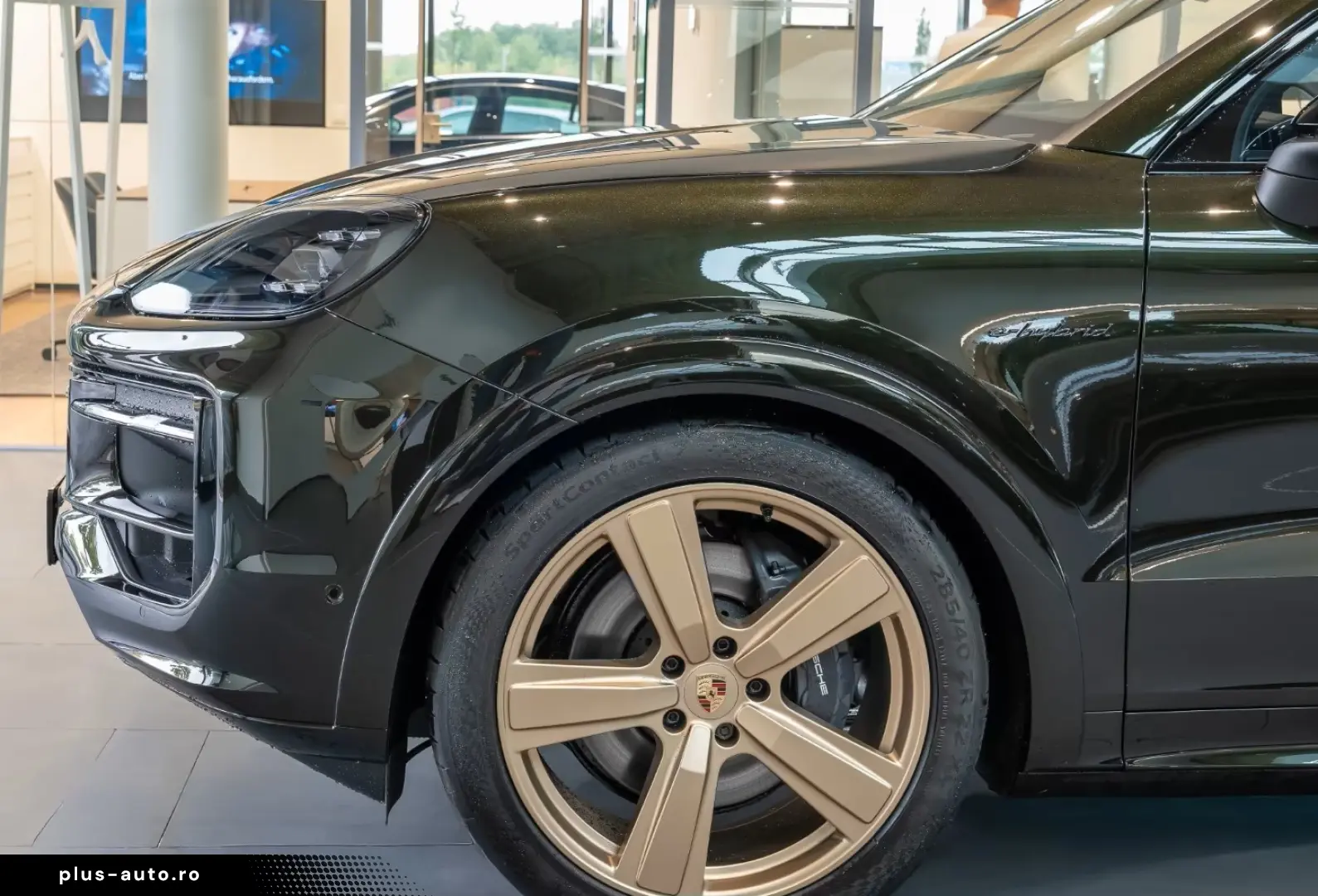 Porsche Cayenne E-Hybrid darkolive Beige Massage HeadUp 22