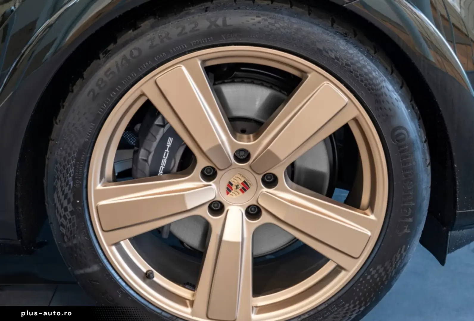 Porsche Cayenne E-Hybrid darkolive Beige Massage HeadUp 22