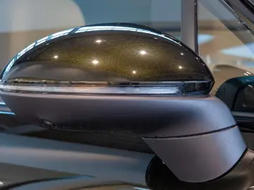 Porsche Cayenne E-Hybrid darkolive Beige Massage HeadUp 22