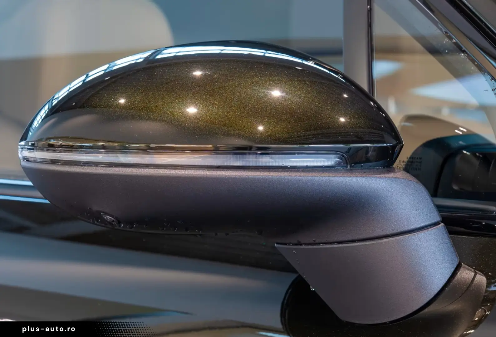 Porsche Cayenne E-Hybrid darkolive Beige Massage HeadUp 22