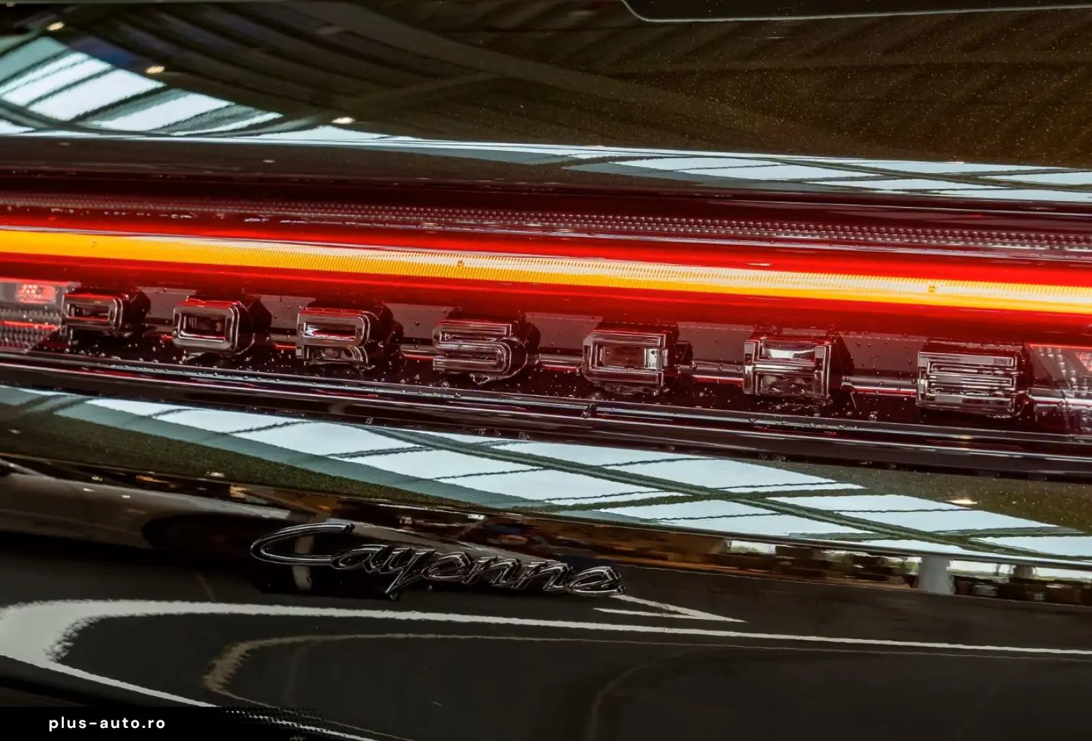 Porsche Cayenne E-Hybrid darkolive Beige Massage HeadUp 22