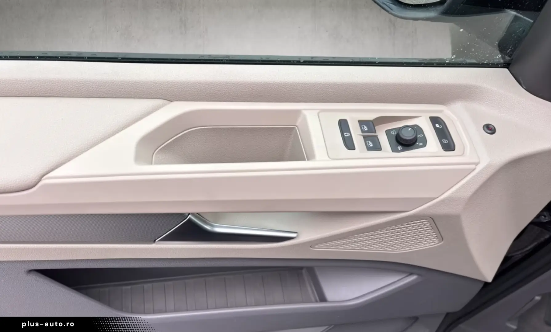 Volkswagen T7 Multivan 2.0 TDI DSG AHK Panorama 7-Sitzer