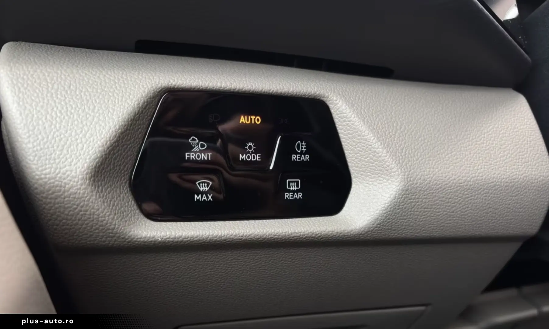 Volkswagen T7 Multivan 2.0 TDI DSG AHK Panorama 7-Sitzer