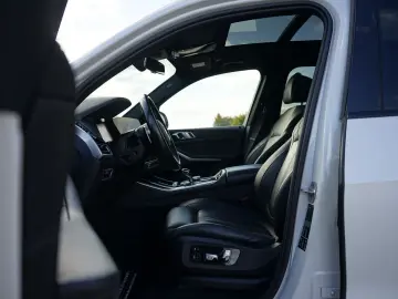 BMW X5 M50i PANO LASER SOFT-CLOSE H&K 360  AHK HuD