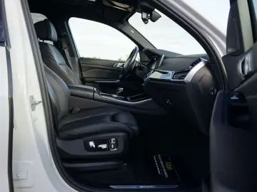 BMW X5 M50i PANO LASER SOFT-CLOSE H&K 360  AHK HuD