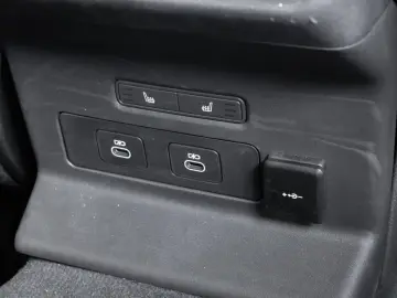 LAND ROVER Range Rover Velar P400e Dynamic SE