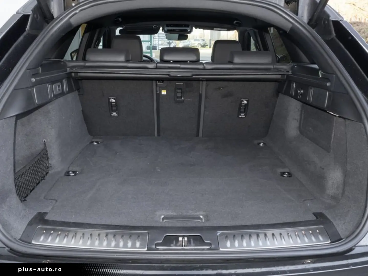 LAND ROVER Range Rover Velar P400e Dynamic SE