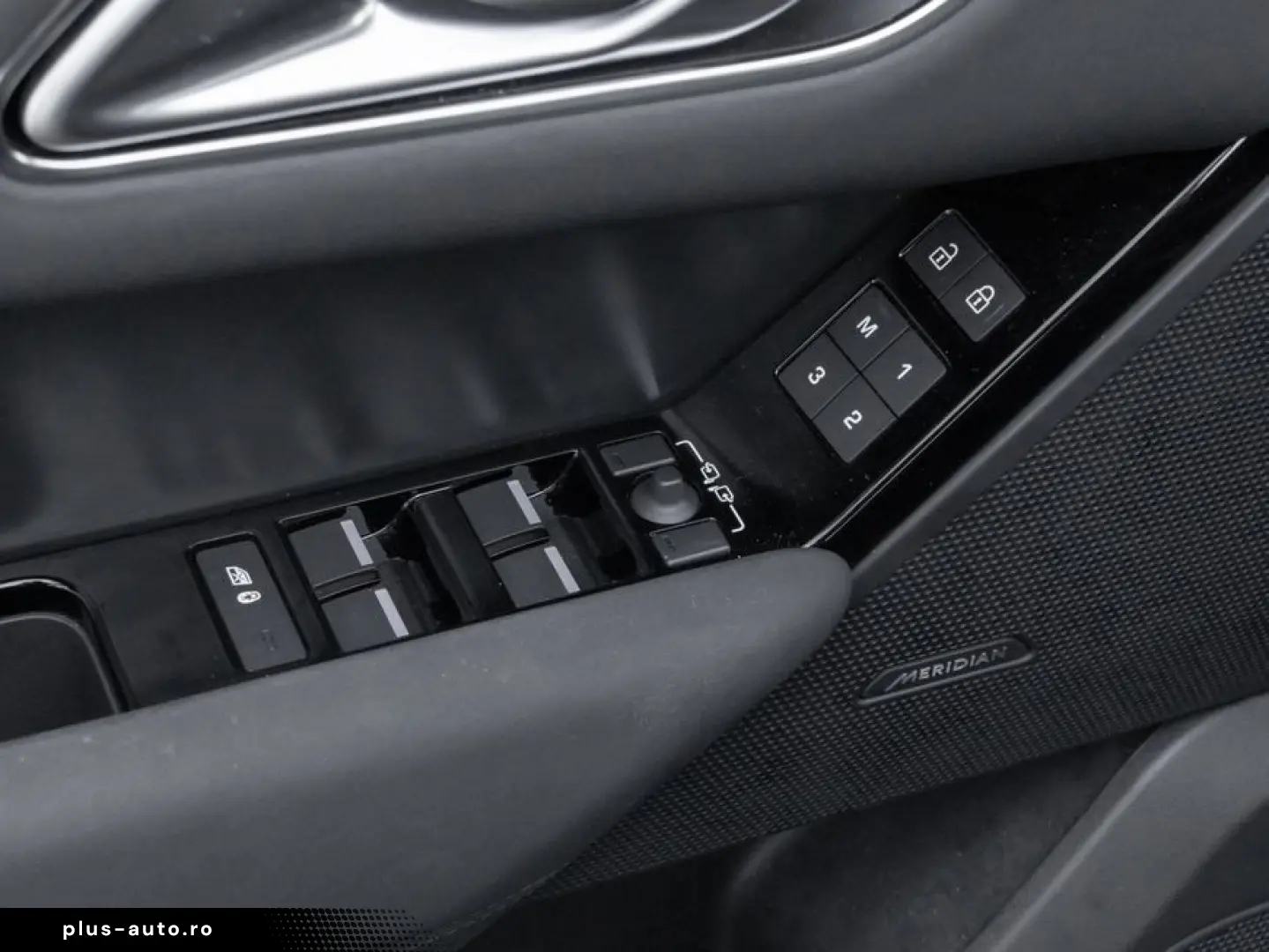 LAND ROVER Range Rover Velar P400e Dynamic SE