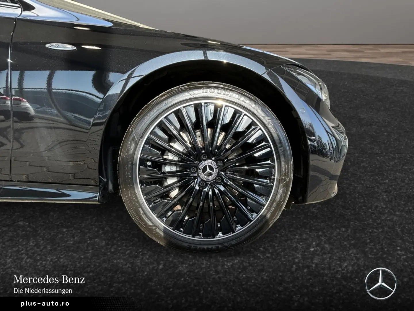 MERCEDES-BENZ CLE 300 e AMG PREM  Night Pano Digital&hellip;