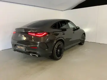 MERCEDES-BENZ GLC 200 4M Coupé AMG Night Pano HUD AHK DISTRO