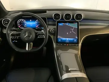 MERCEDES-BENZ GLC 200 4M Coupé AMG Night Pano HUD AHK DISTRO