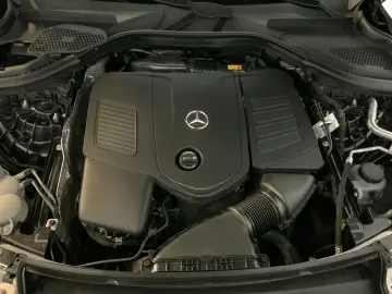 MERCEDES-BENZ GLC 200 4M Coupé AMG Night Pano HUD AHK DISTRO