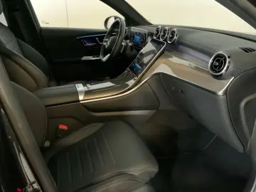 MERCEDES-BENZ GLC 200 4M Coupé AMG Night Pano HUD AHK DISTRO