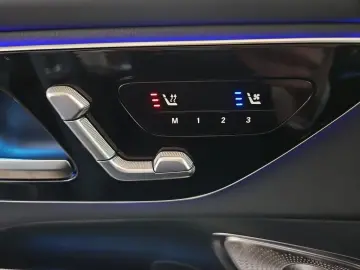 MERCEDES-BENZ GLC 300 d 4M AMG AHK Airmatic Pano Mas&hellip;