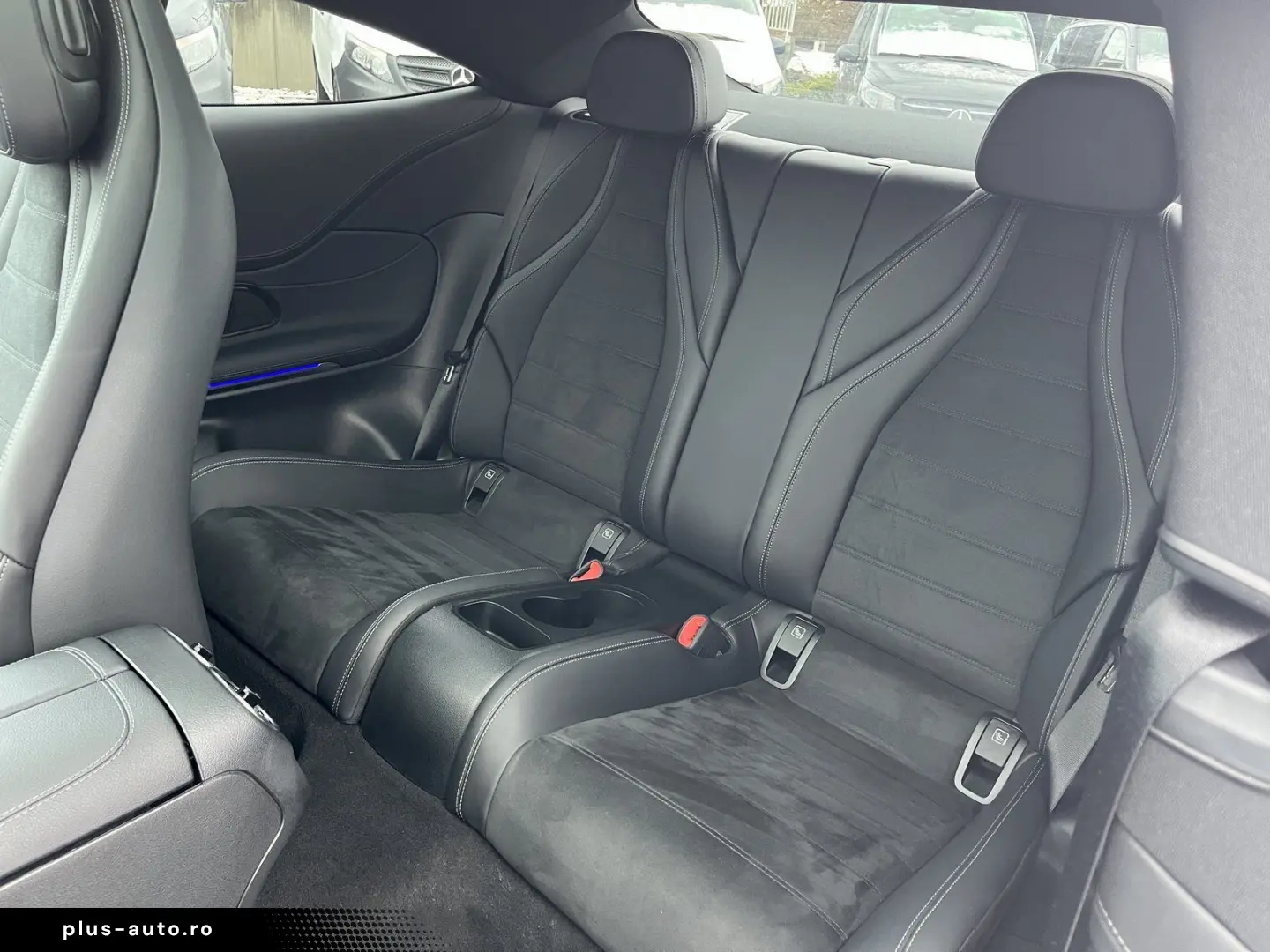 MERCEDES-BENZ CLE 200 AMG Line  PANO DIGLIGHT Winter NIGHT