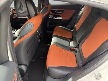 MERCEDES-BENZ GLC 200 4Matic AMG Line  Pano Memory Headup