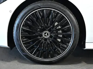 MERCEDES-BENZ CLE 200 Coupé AMG   LED Pano Navi