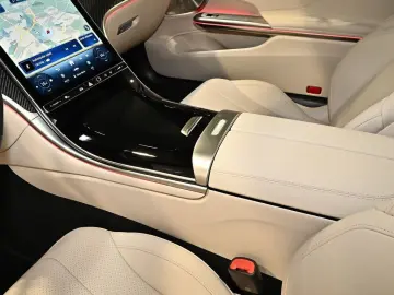 MERCEDES-BENZ CLE 200 Coupé AMG   LED Pano Navi