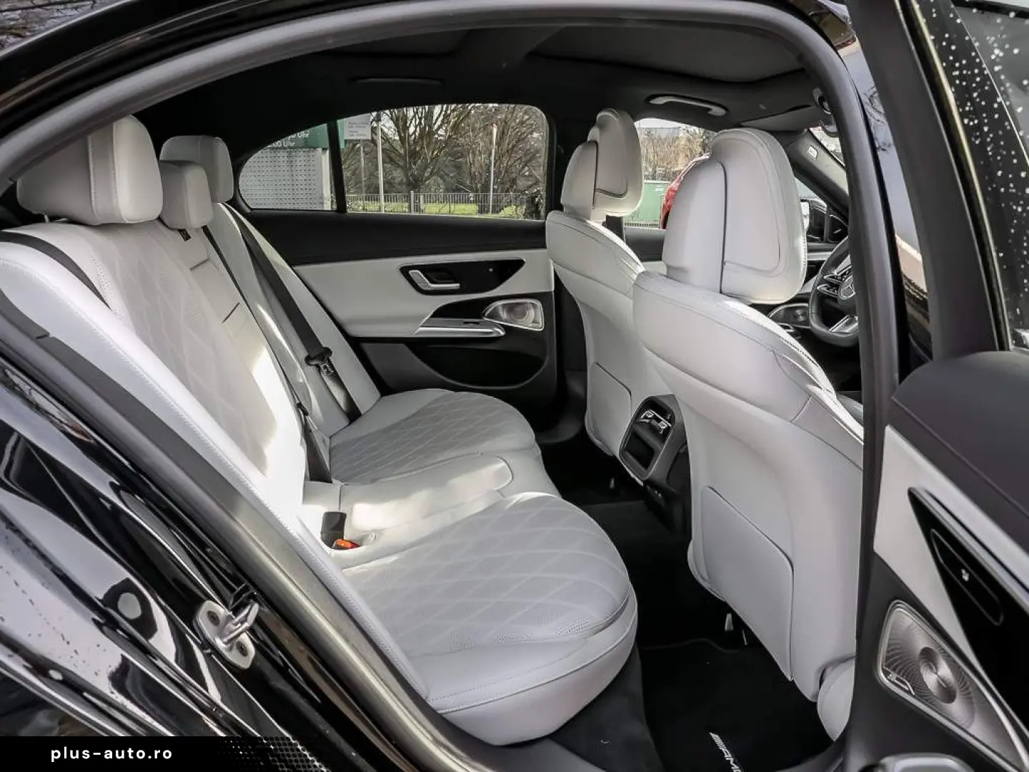 MERCEDES-BENZ E 400 e 4M AMG Premium Pano Leder Dist&hellip;