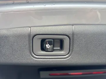 MERCEDES-BENZ E400e 4M Exclu Prem  AIRMATIC Massage &hellip;