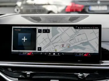 BMW X5 xDrive50e M SPORT AHK H K DA PROF HuD 20