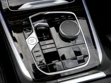 BMW X5 xDrive50e M SPORT AHK H K DA PROF HuD 20