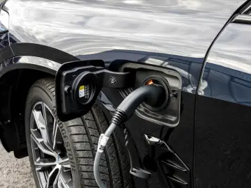 BMW X5 xDrive50e M SPORT AHK H K DA PROF HuD 20