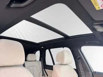 BMW X5 xDrive50e M Sport Pro Pano AHK Autobahnassist