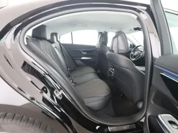 MERCEDES-BENZ E 300 e Avantgarde Distronic Ambiente 19 Zoll