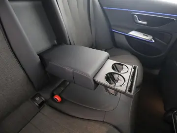 MERCEDES-BENZ E 300 e Avantgarde Distronic Ambiente 19 Zoll