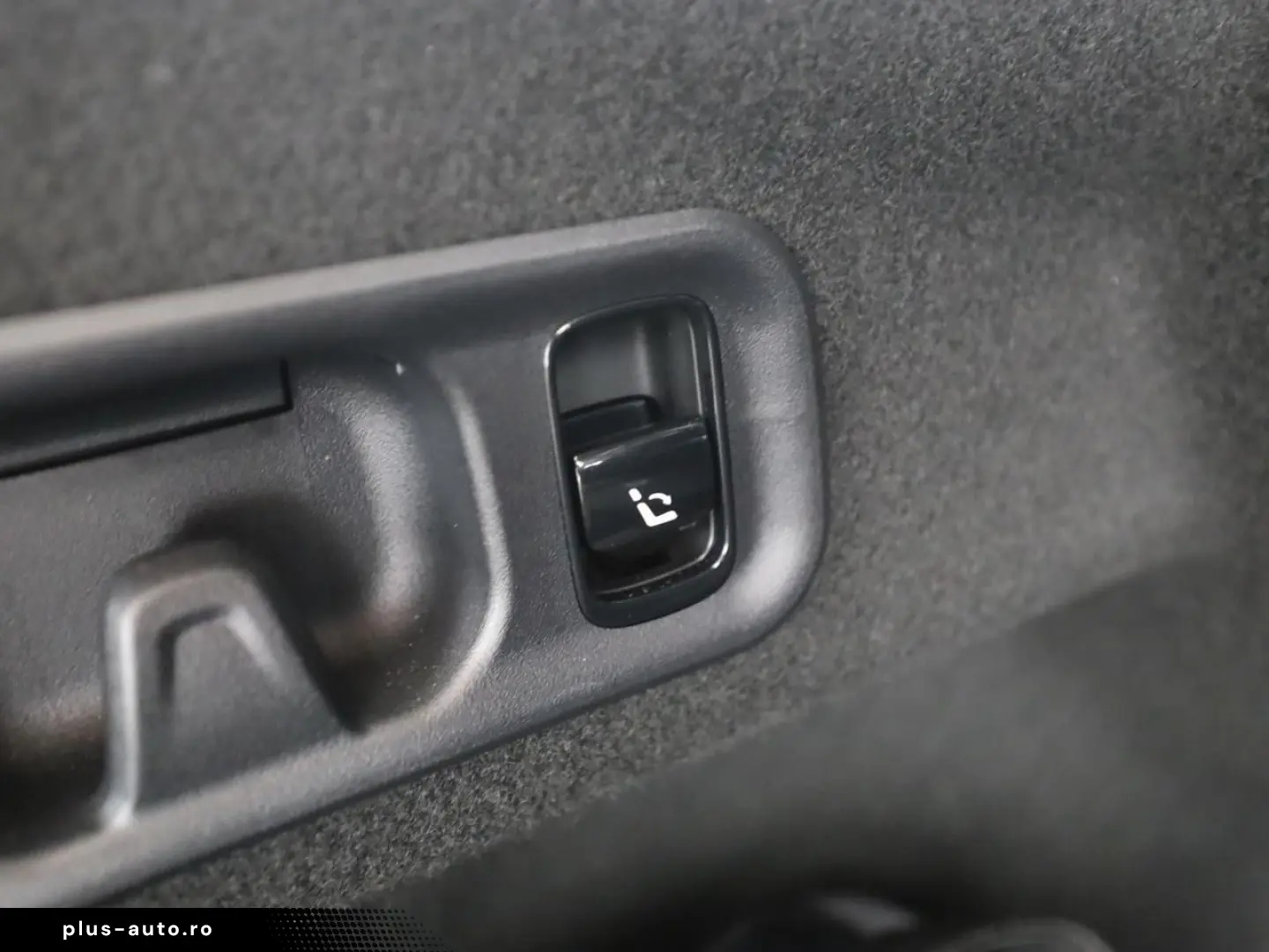 MERCEDES-BENZ E 300 e Avantgarde Distronic Ambiente 19 Zoll