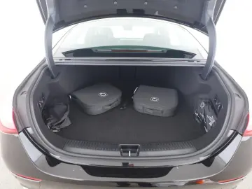 MERCEDES-BENZ E 300 e Avantgarde Distronic Ambiente 19 Zoll