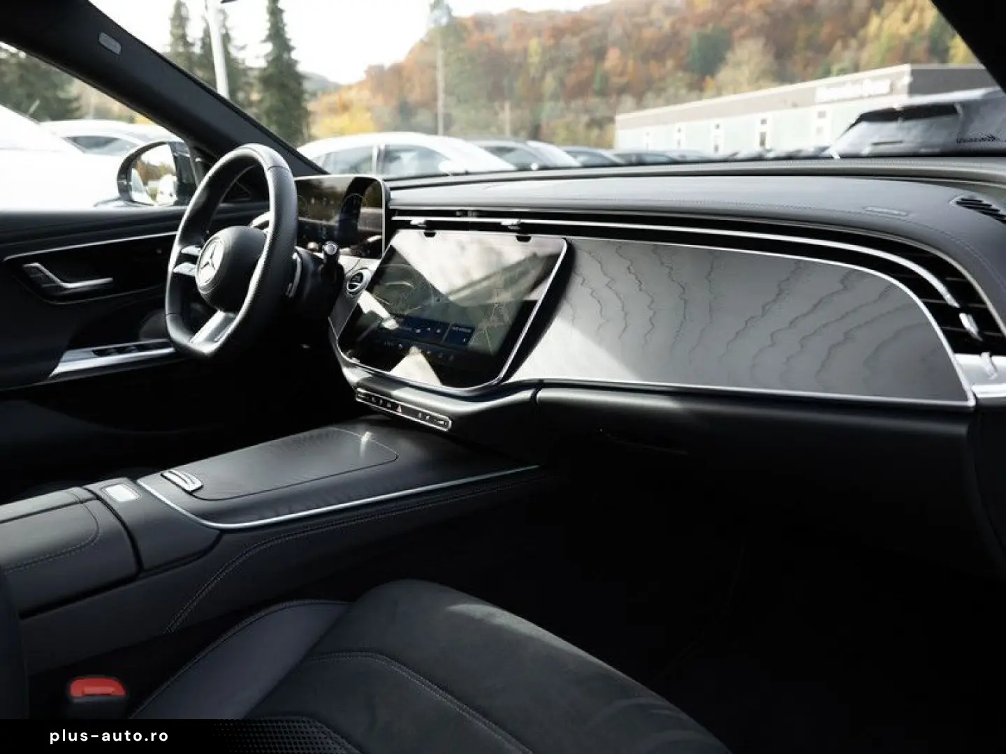 MERCEDES-BENZ E 300 e AMG-Sport Pano Burm Distr SHZ-&hellip;