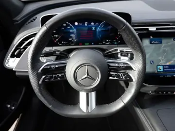MERCEDES-BENZ E 300 e AMG-Sport Pano Burm Distr SHZ-&hellip;