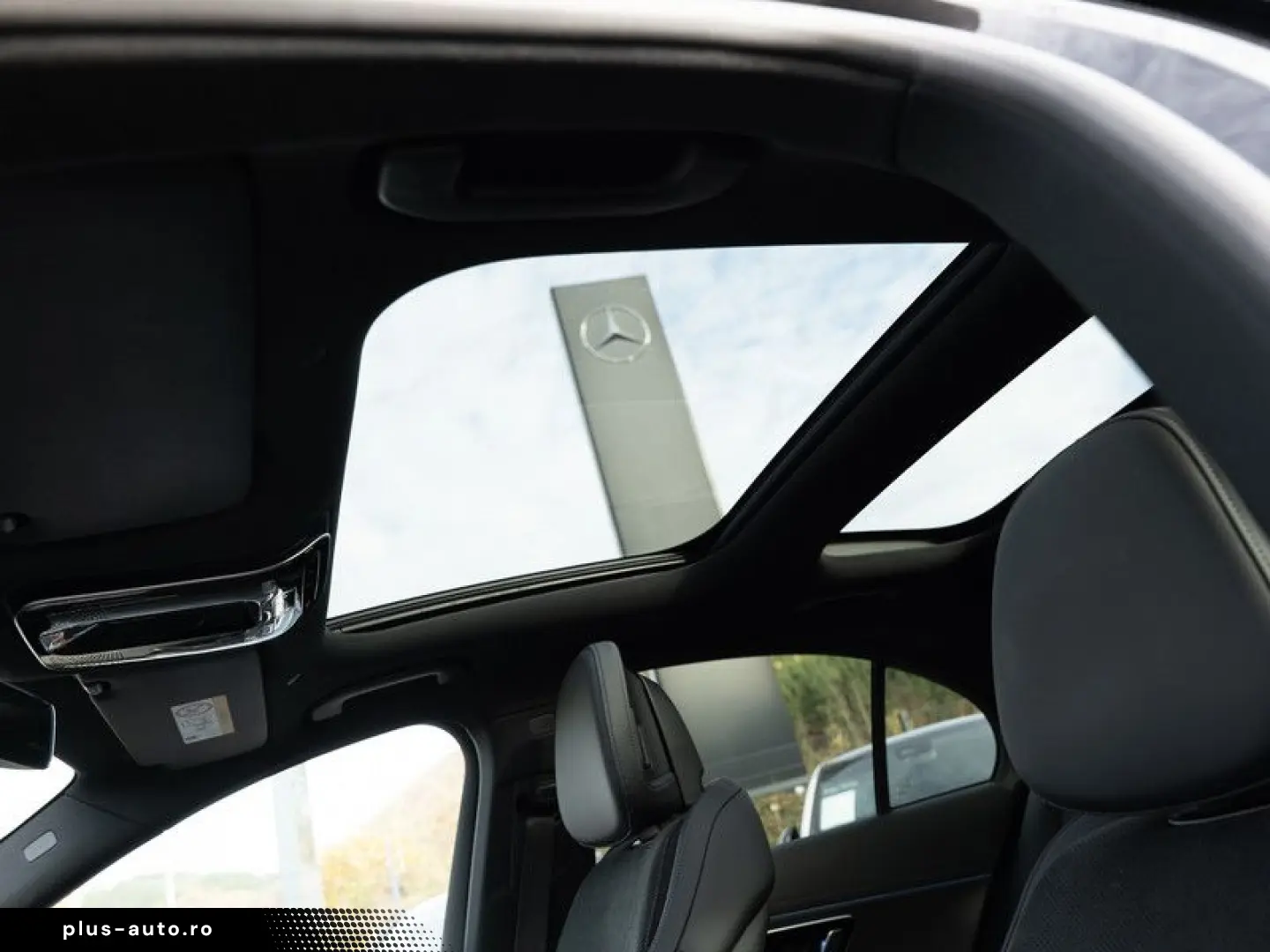 MERCEDES-BENZ E 300 e AMG-Sport Pano Burm Distr SHZ-&hellip;