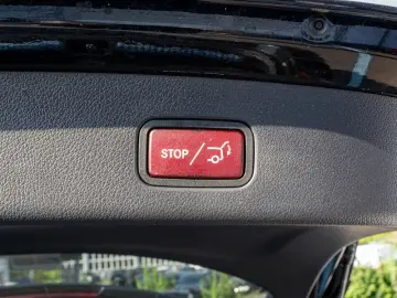 MERCEDES-BENZ GLC 300 e 4M AMG-Sport Pano AHK Night &hellip;