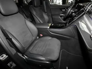 MERCEDES-BENZ GLC 300 e 4M AMG AHK TOTWINKEL DISTRON&hellip;