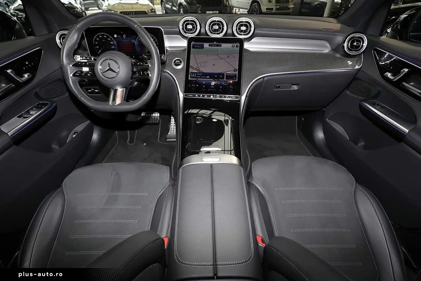 MERCEDES-BENZ GLC 300 e 4M AMG AHK TOTWINKEL DISTRON&hellip;