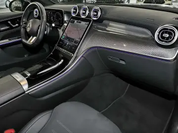 MERCEDES-BENZ GLC 300 e 4M AMG AHK TOTWINKEL DISTRON&hellip;