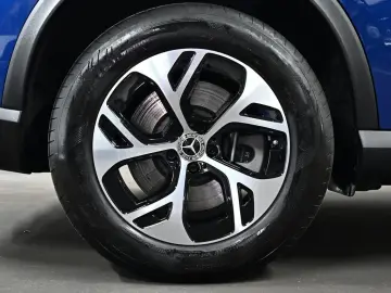 MERCEDES-BENZ GLC 300 e 4M Avantgarde Advanced  AHK &hellip;