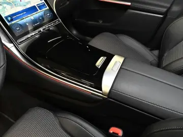 MERCEDES-BENZ GLC 300 e 4M Avantgarde Advanced  AHK &hellip;