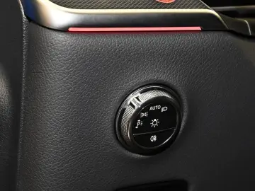 MERCEDES-BENZ GLC 300 e 4M Avantgarde Advanced  AHK &hellip;