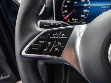 MERCEDES-BENZ GLC 300 e 4M Avantgarde Premium AHK Di&hellip;