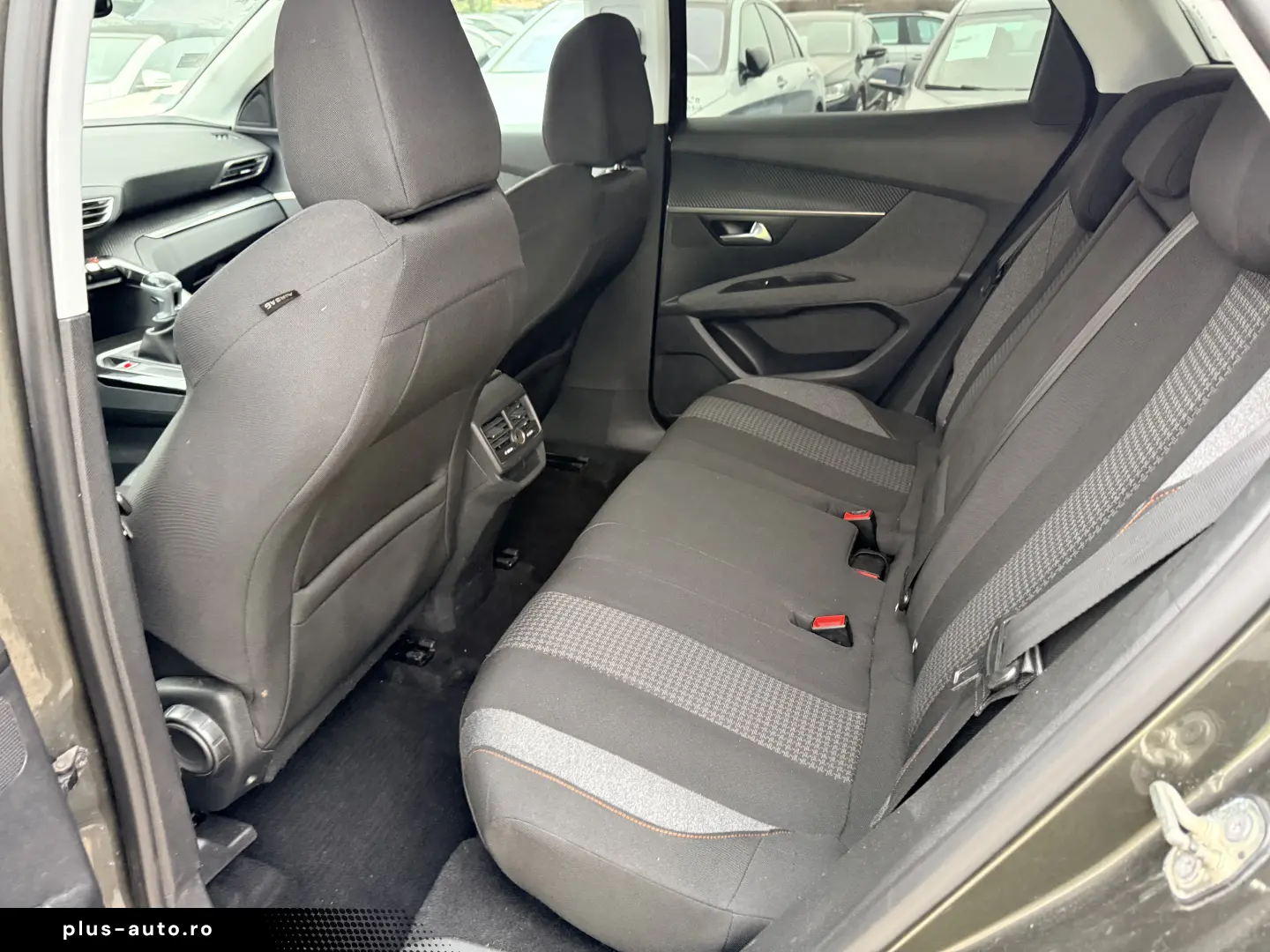 Ocazie 6000e avans 6000e in 3 luni