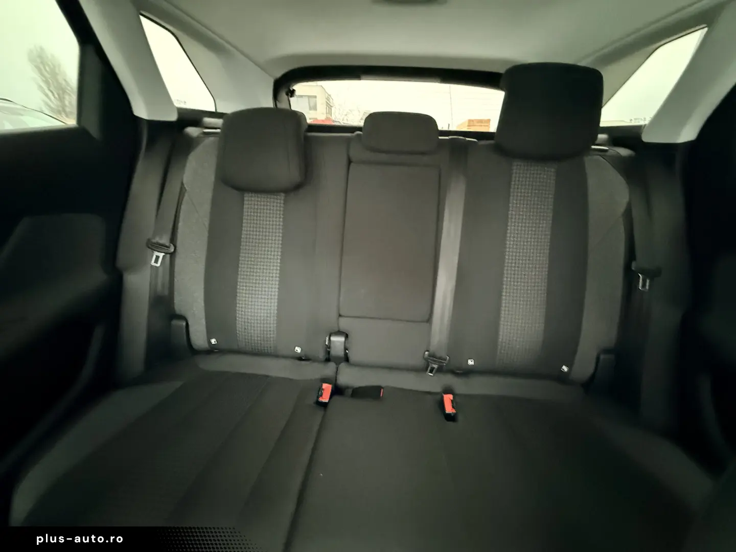 Ocazie 6000e avans 6000e in 3 luni