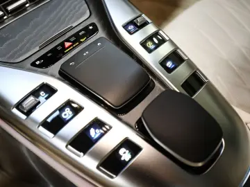 MERCEDES-BENZ AMG GT 63 (S) 4M