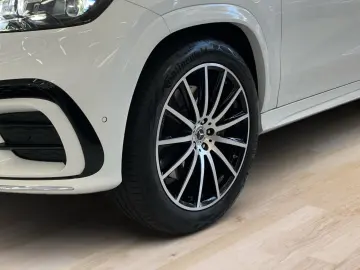 MERCEDES-BENZ GLS 580 4M AMG